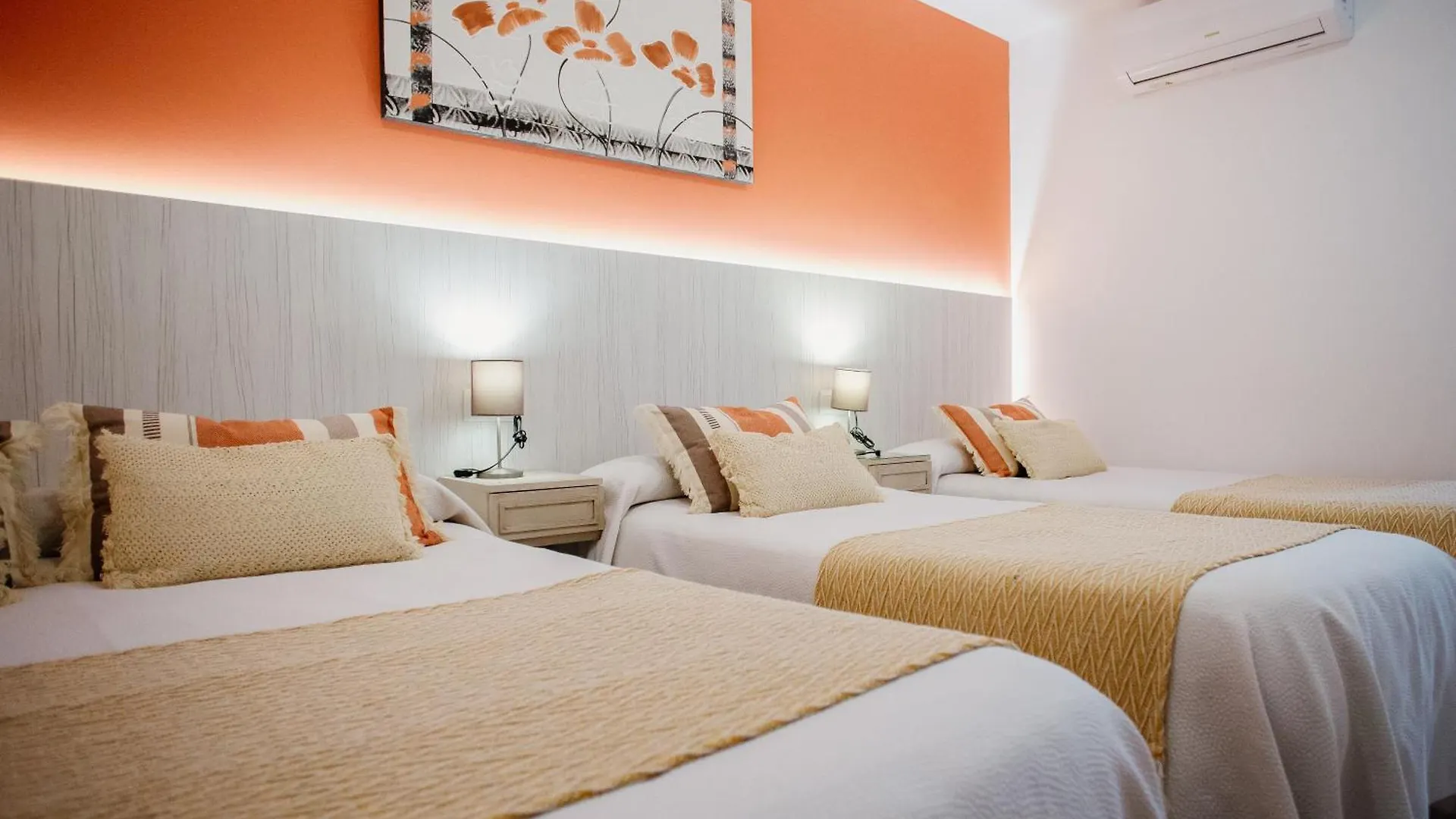 Apartamentos Turisticos Mastil 16 P2 contacts